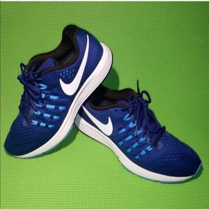 Nike men’s Zoom Vomero size 11